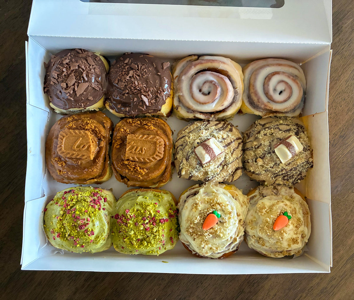 12-Pack Classic Mixed Cinnamon Scroll Box – 6 Signature Flavours